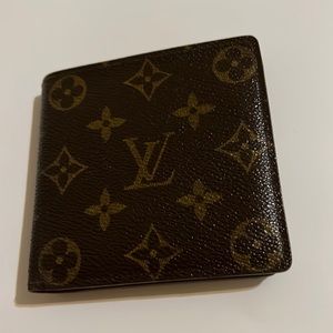 Louis Vuitton Unisex Wallet